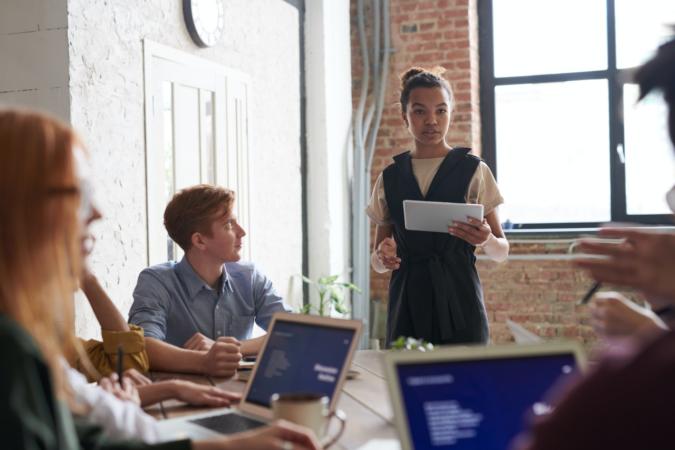 How to Successfully Pitch Your Business Idea to Investors