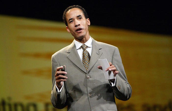 Charles Phillips Commits $1M Gift to Cultural Landmark Apollo Theater As New Chairman of Board