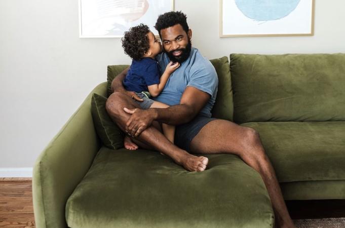 How Darryl Sharpton Went From NFL Linebacker To Furniture Mogul